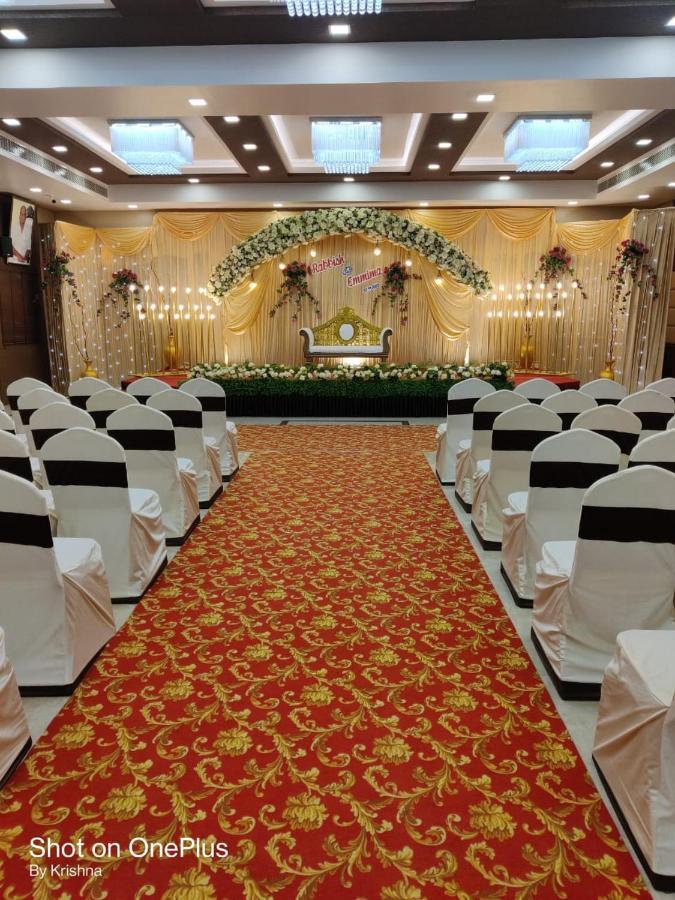 Sri Ram Hotel 蒂鲁内尔维利 外观 照片