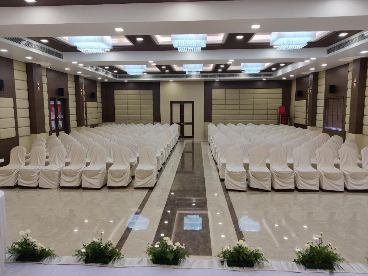 Sri Ram Hotel 蒂鲁内尔维利 外观 照片