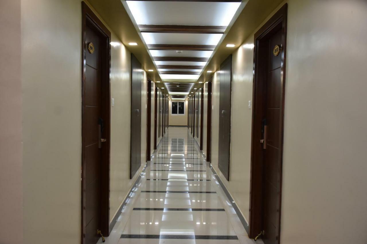 Sri Ram Hotel 蒂鲁内尔维利 外观 照片