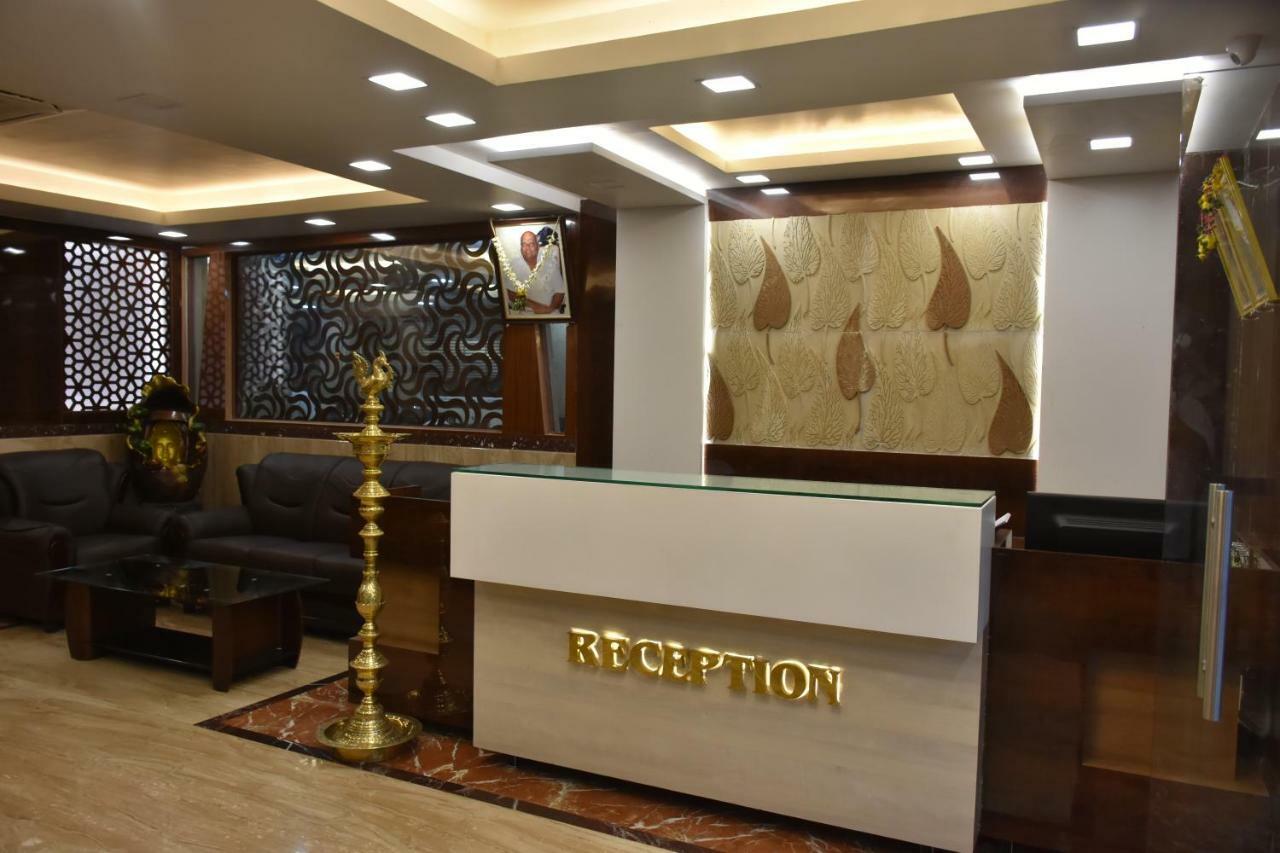 Sri Ram Hotel 蒂鲁内尔维利 外观 照片